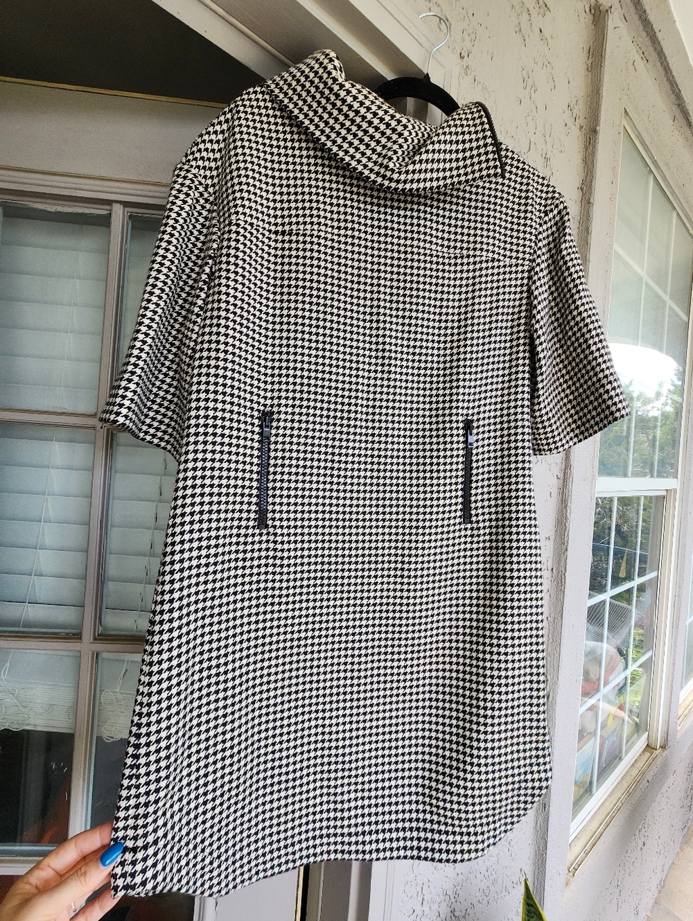 Carlisle Houndstooth $400 MSRP Short Sleeve Pocketed Shift Dress B12